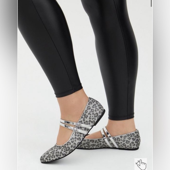 torrid Shoes - Torrid Double Strap Mary Jane Flat (WW) size 10.5 Wide NWT Cheetah print silver